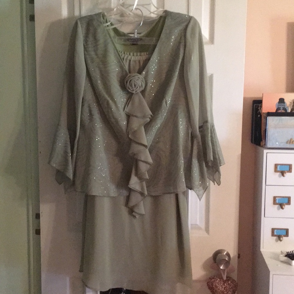 Dana Kay Sage Green Skirt and Top Set Size 16W